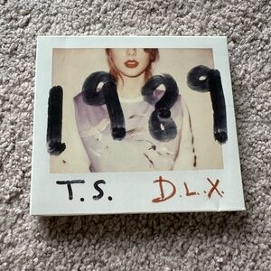 Taylor Swift 1989 Deluxe Edition CD